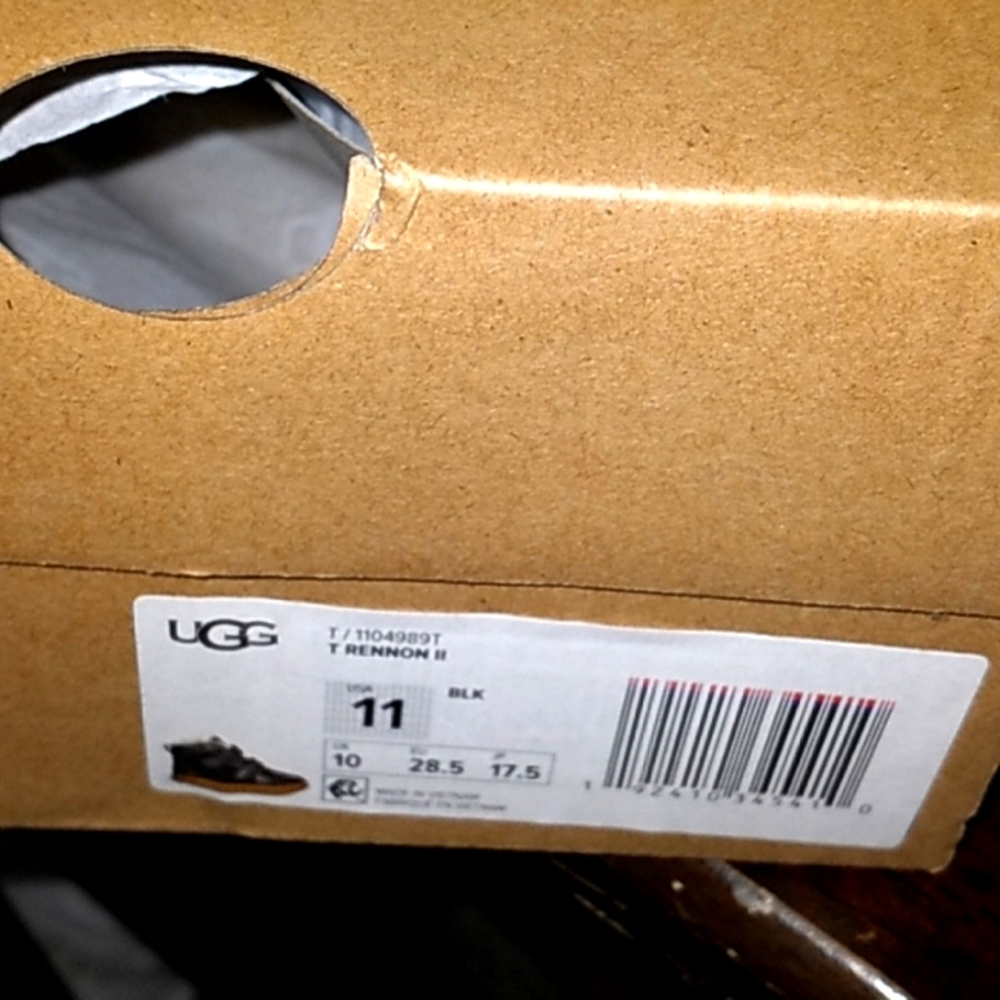 UGG